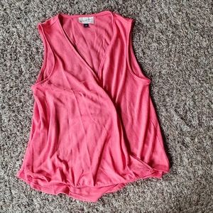 Crossed neckline tank